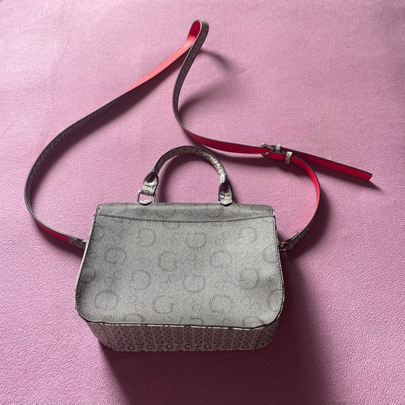 Brand New Guess Crossbody Handbag - Picture 3 of 5